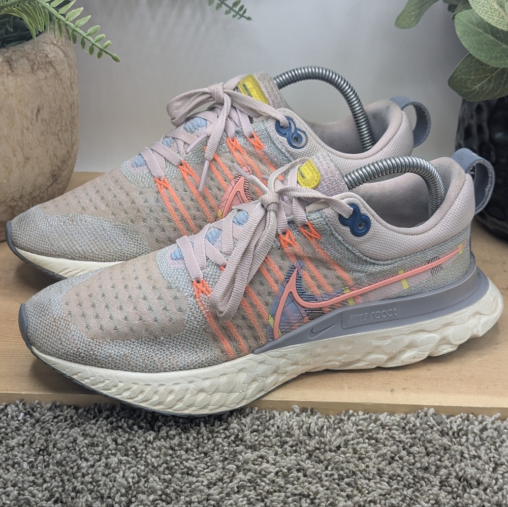 Nike React Infinity Run Women's Size 8.5 Running Shoes - Picture 2 of 8
